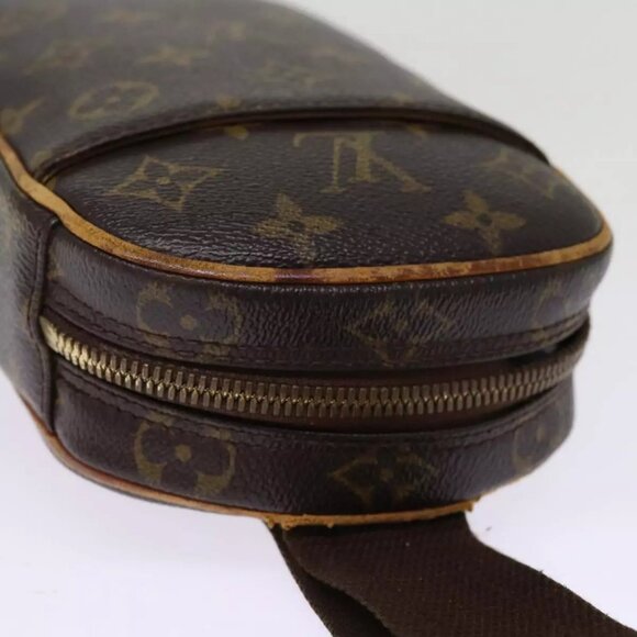 LOUIS VUITTON Monogram Pochette Gange Shoulder Bag - Picture 10 of 16